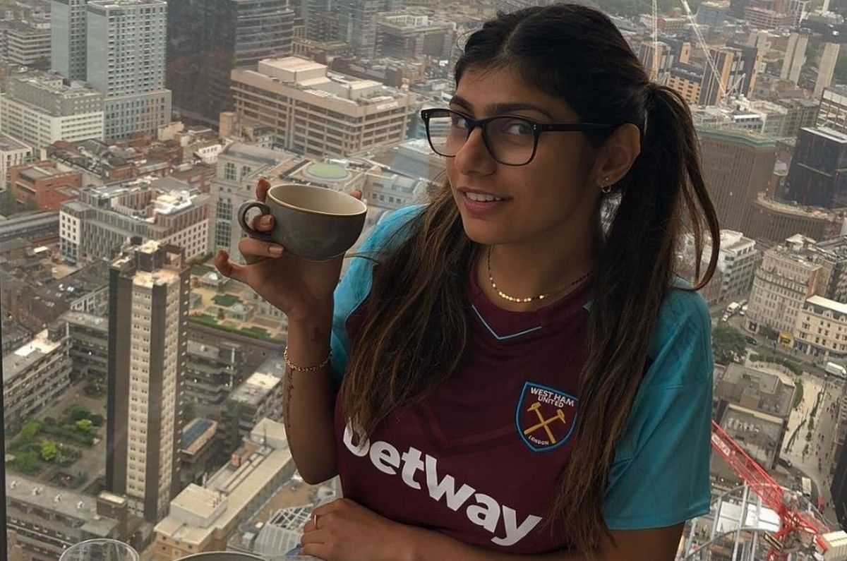 Mia Khalifa nude #107489928