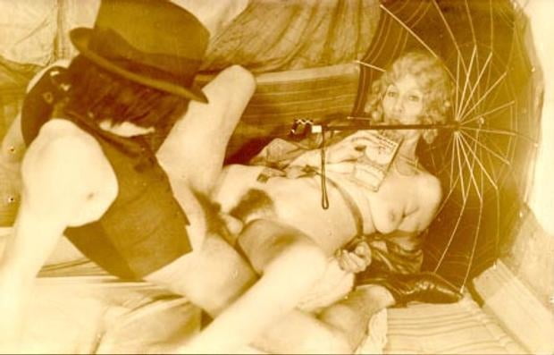 1901年から1930年のヴィンテージ・ポルノ写真
 #95705606