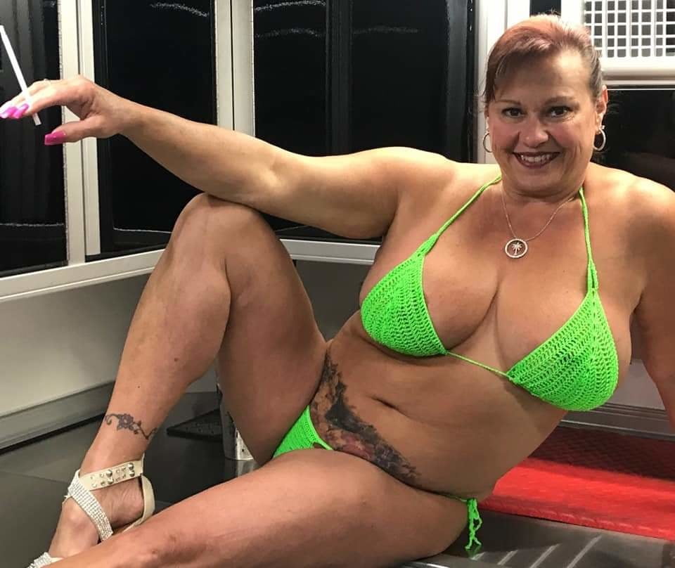 正体不明の喫煙者
 #106167627