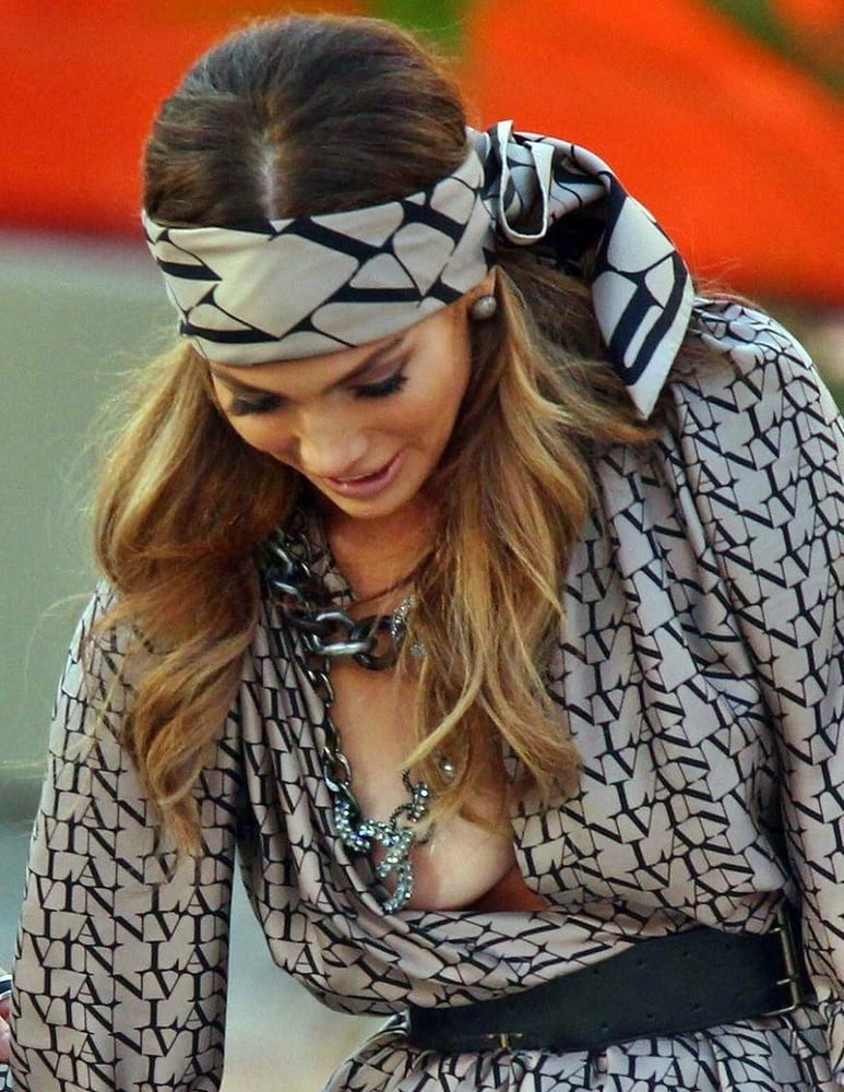 Downblouse y pezón peeks 241
 #101488569