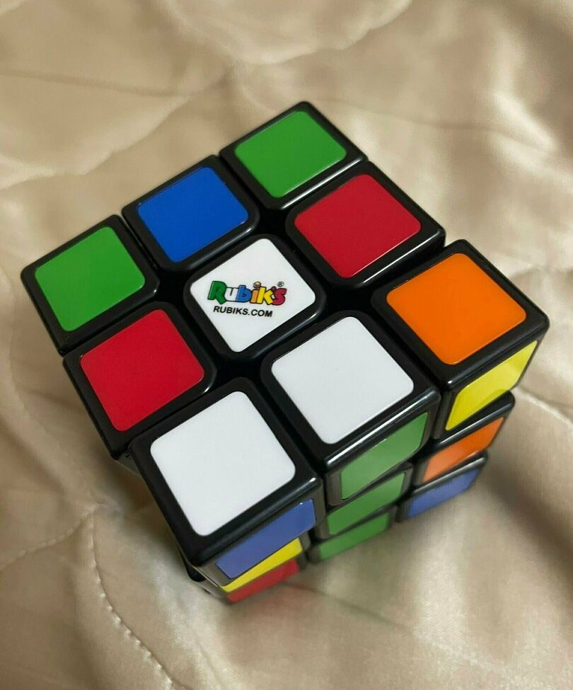 Lunaamemiya desnuda #108942607