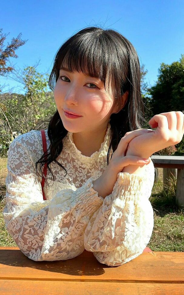 Lunaamemiya desnuda #108942609