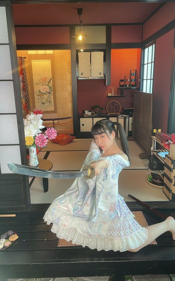 Lunaamemiya desnuda #108942682