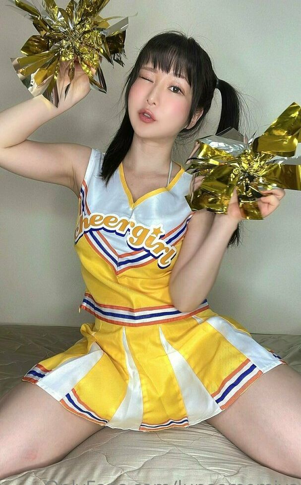 Lunaamemiya desnuda #108942759