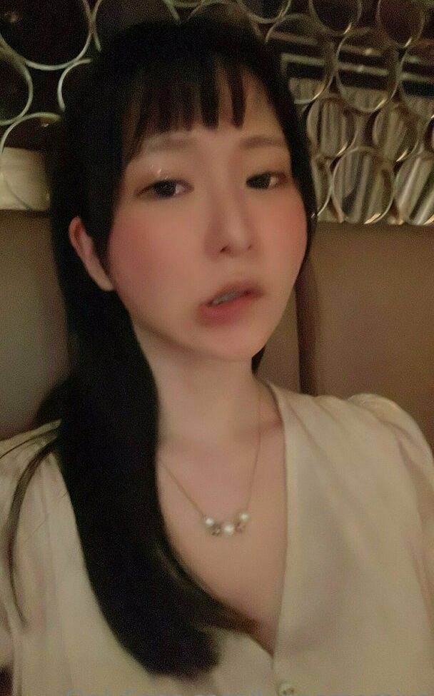 Lunaamemiya desnuda #108942782