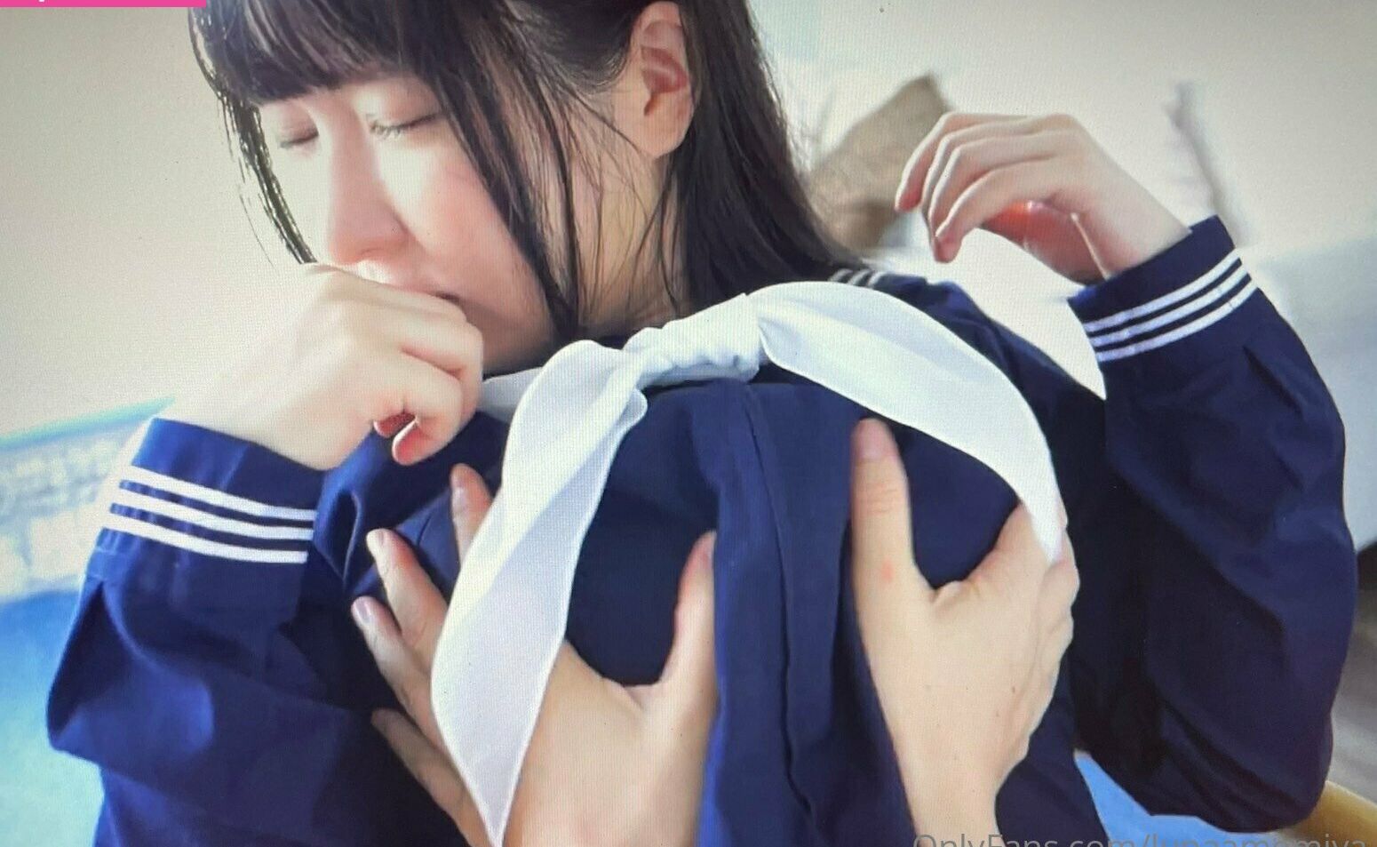 Lunaamemiya desnuda #108942828