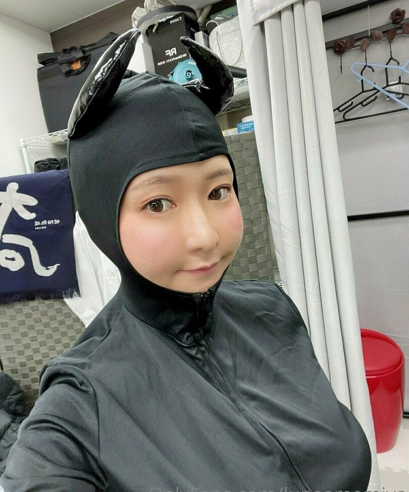 Lunaamemiya desnuda #108942858