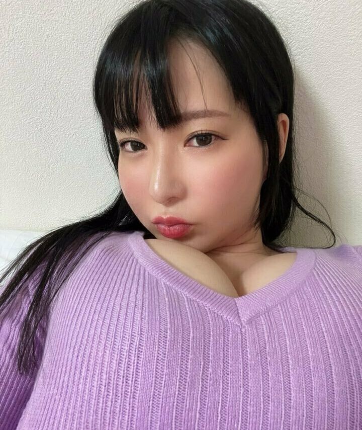 Lunaamemiya desnuda #108942886