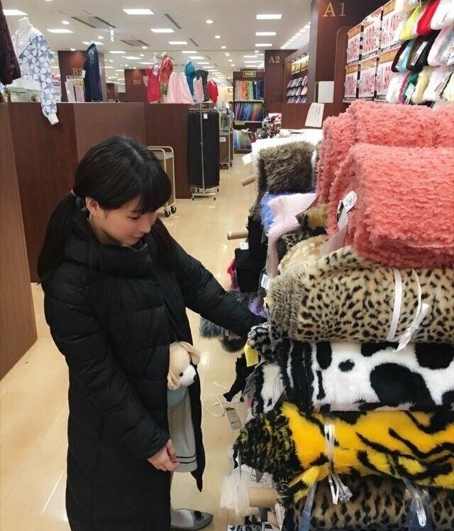 Lunaamemiya desnuda #108942888