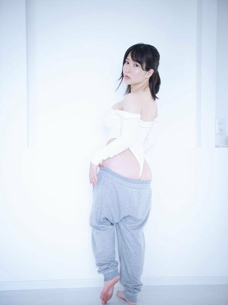 Lunaamemiya desnuda #108942893