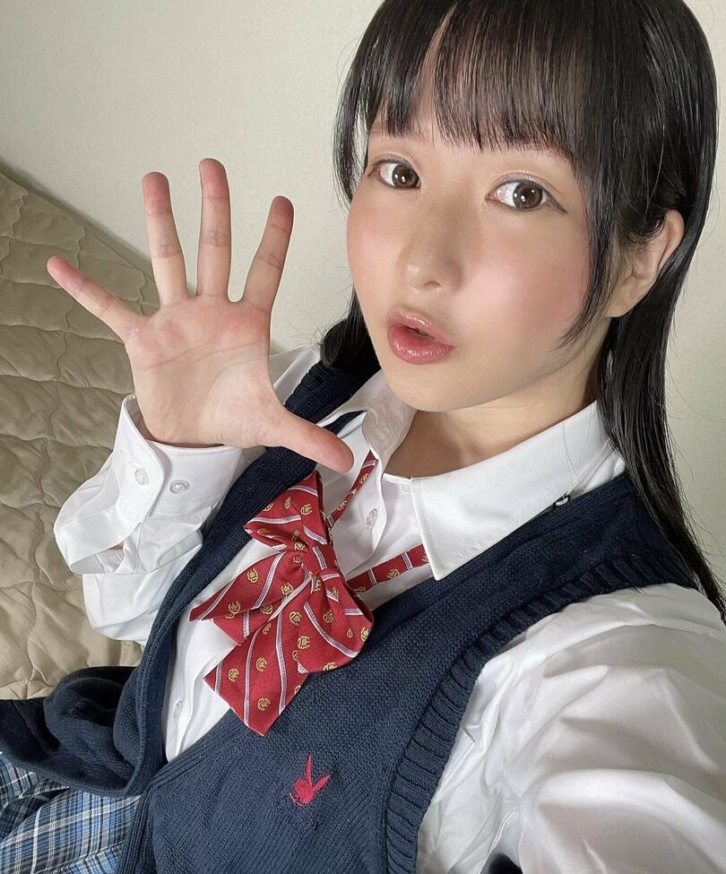 Lunaamemiya desnuda #108942921