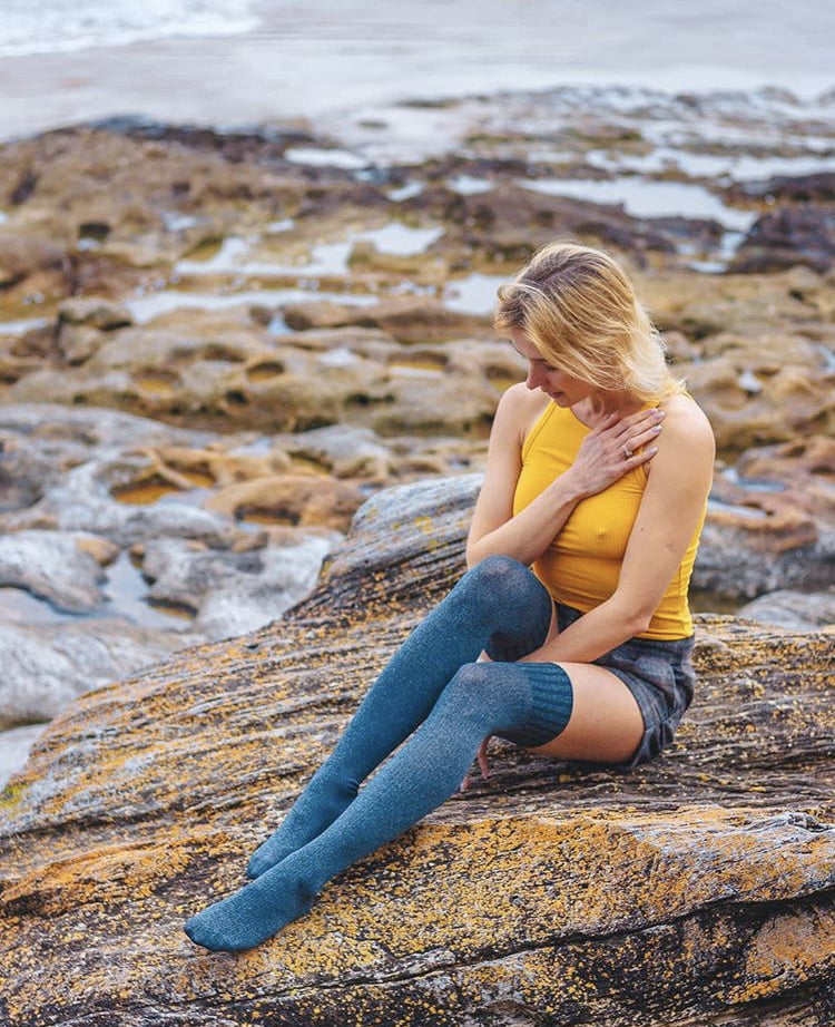 Braless mofos
 #99089632