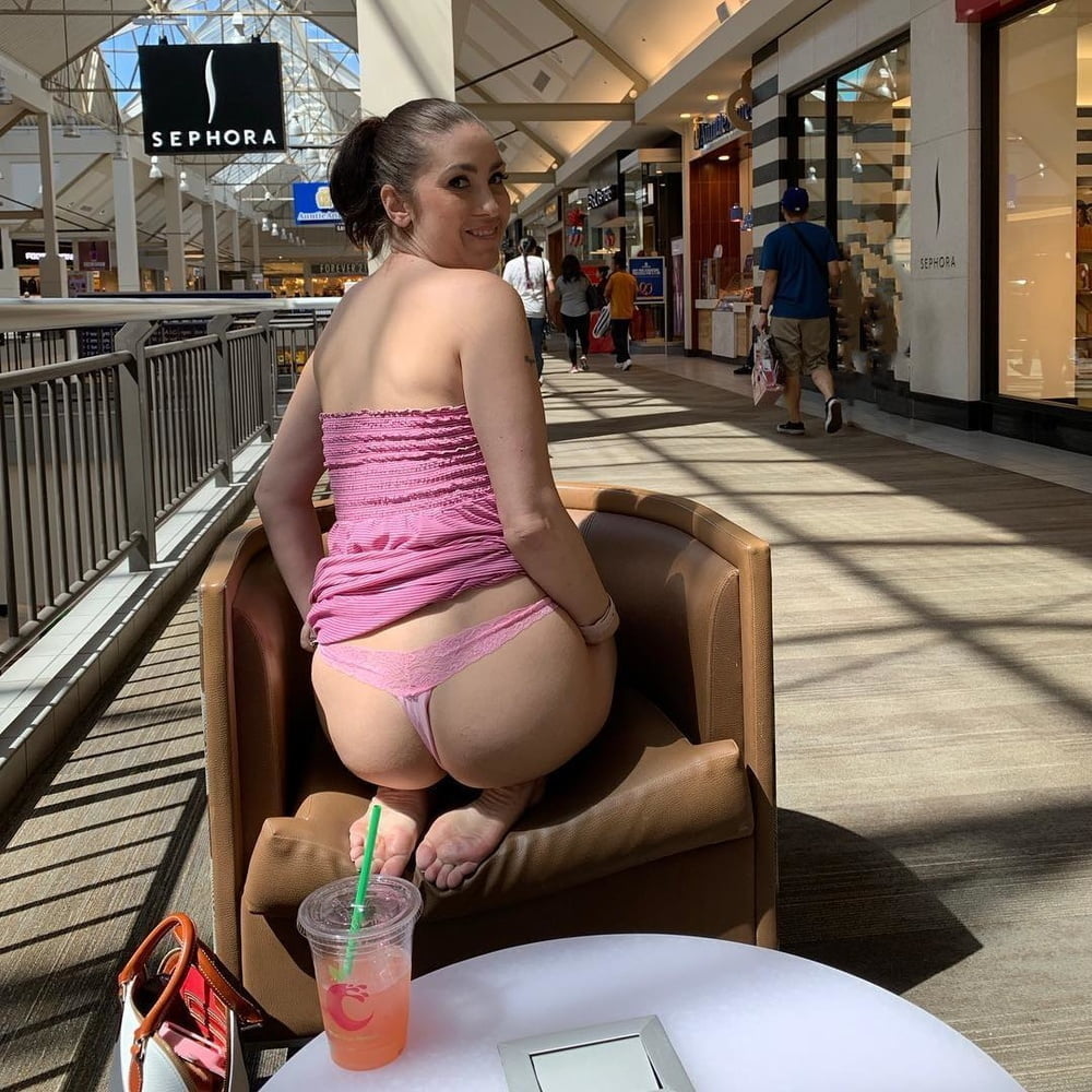 Exposing the Goods #91692699