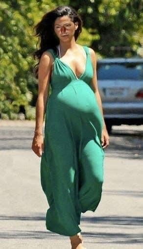 Sexy incinta modello celebrità marisa kardashian
 #94552377