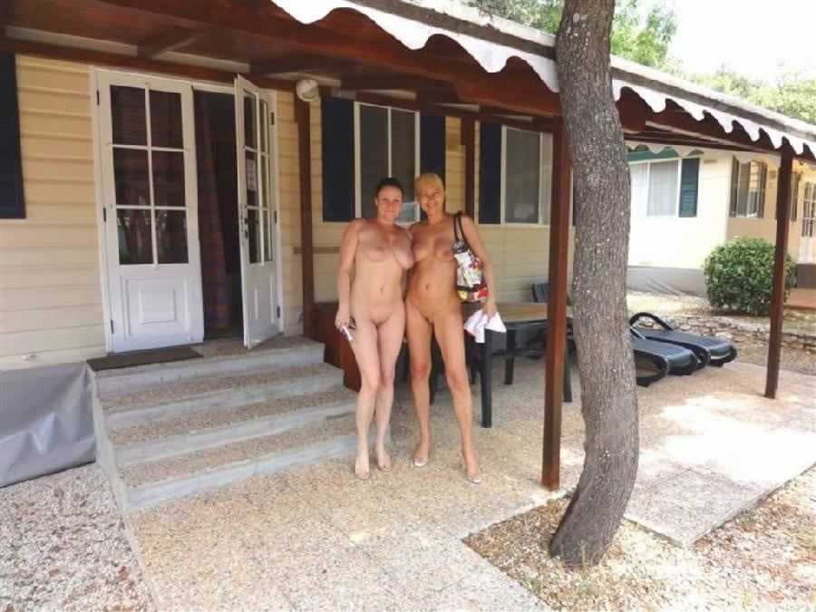 MILF et salopes 422 #94393461