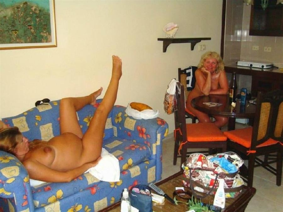 MILF et salopes 422 #94393464