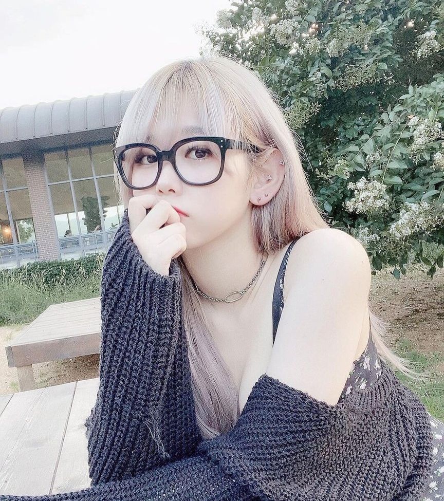 Zia_kwon nackt #108386385