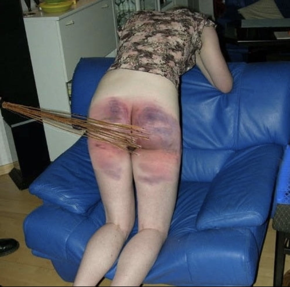 What does a woman&#039;s bottom must look like? #102257121