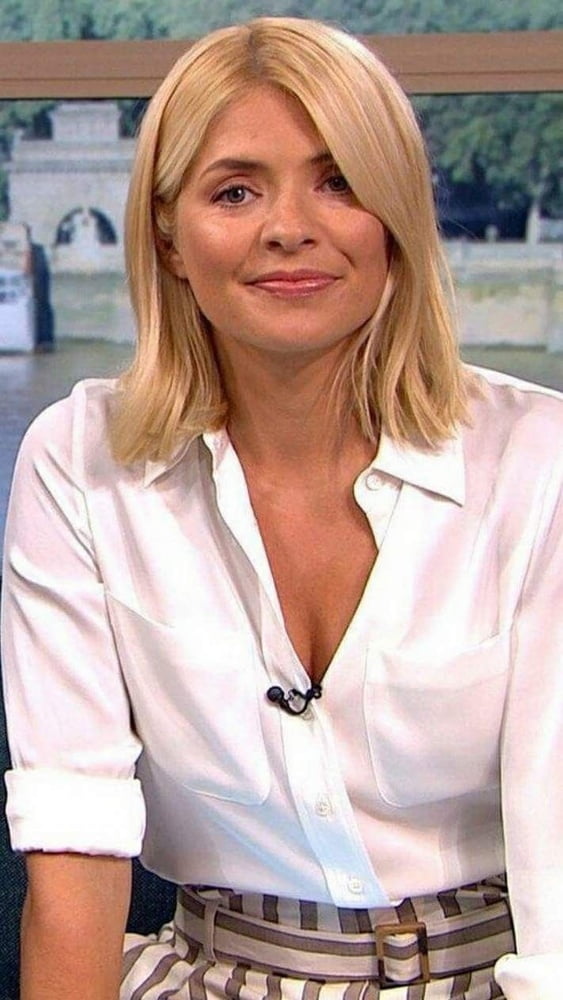 Holly Willoughby
 #89135890