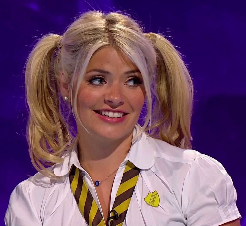 Holly willoughby
 #89135969