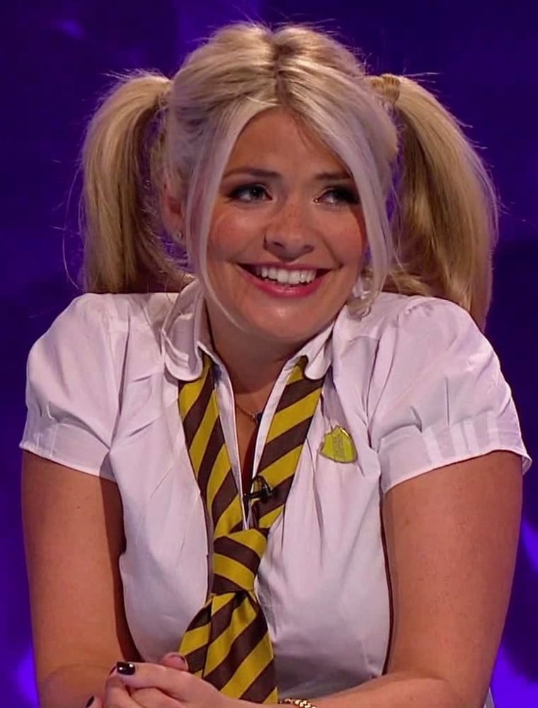 Holly willoughby
 #89135972
