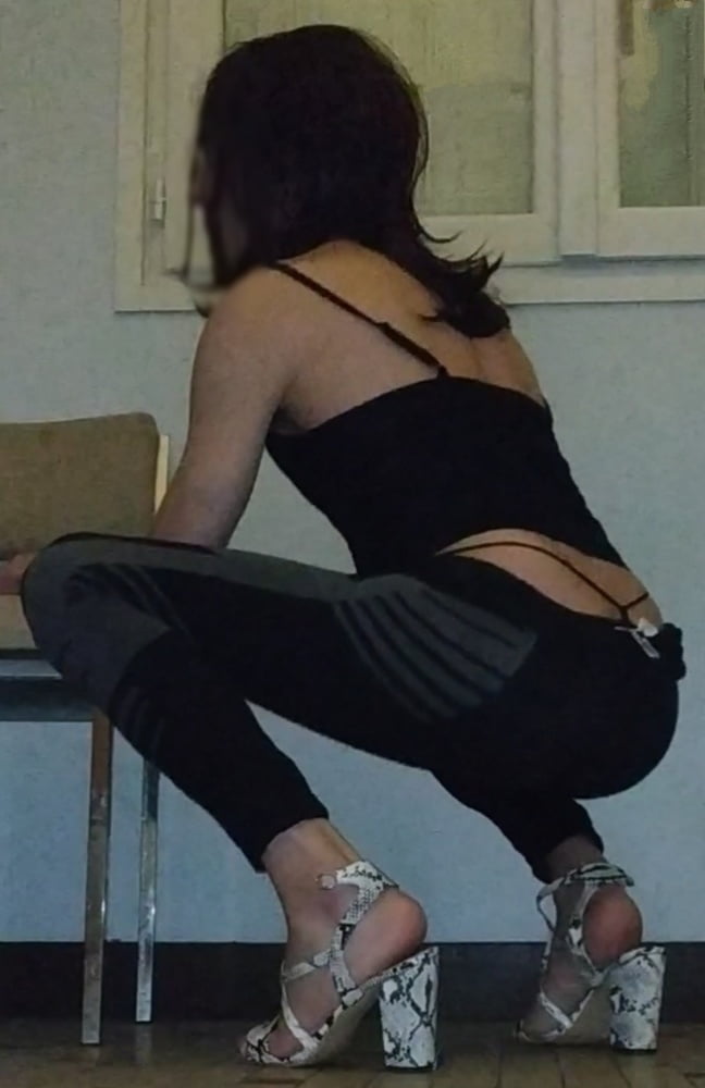 Petit debutante trav
 #89764824