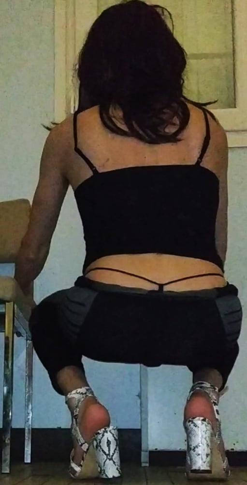 Petit debutante trav
 #89764946