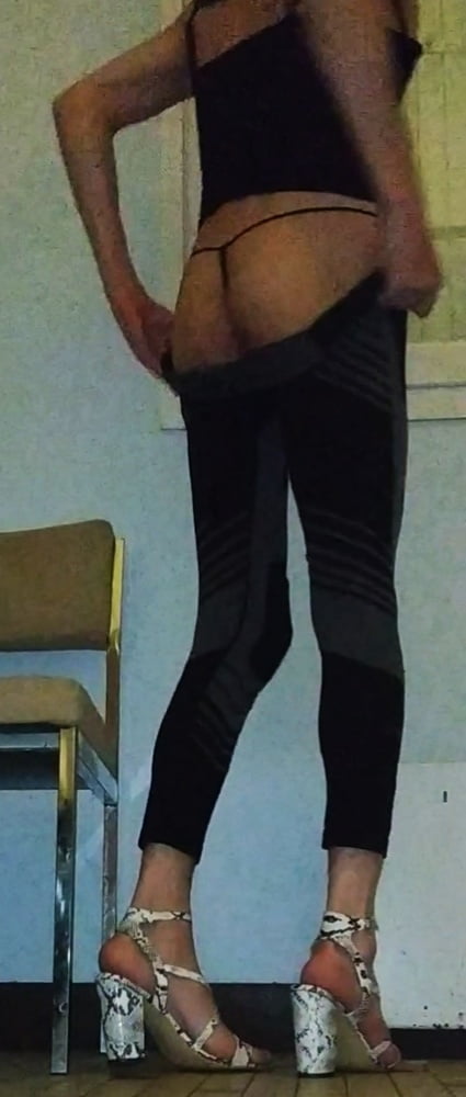 Petit debutante trav
 #89764957