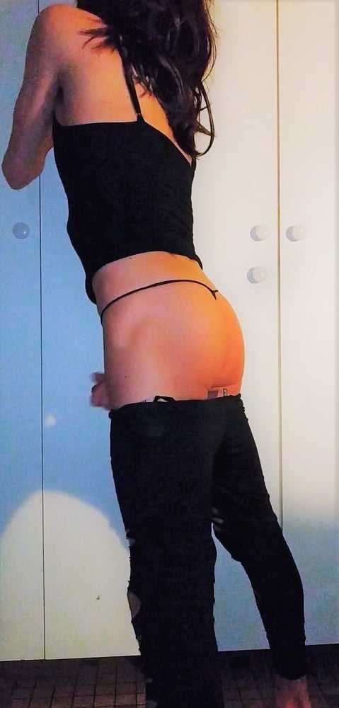 Petit debutante trav
 #89765053