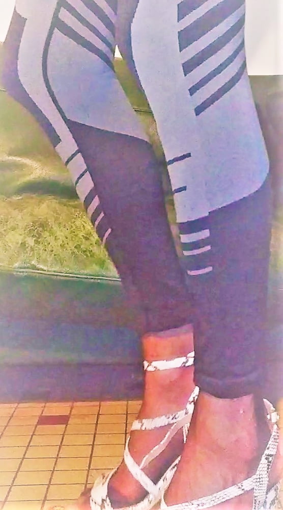 Petit debutante trav
 #89765170