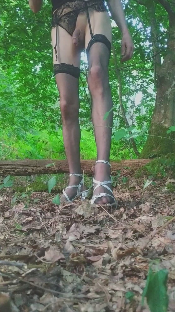 Petit debutante trav
 #89765645