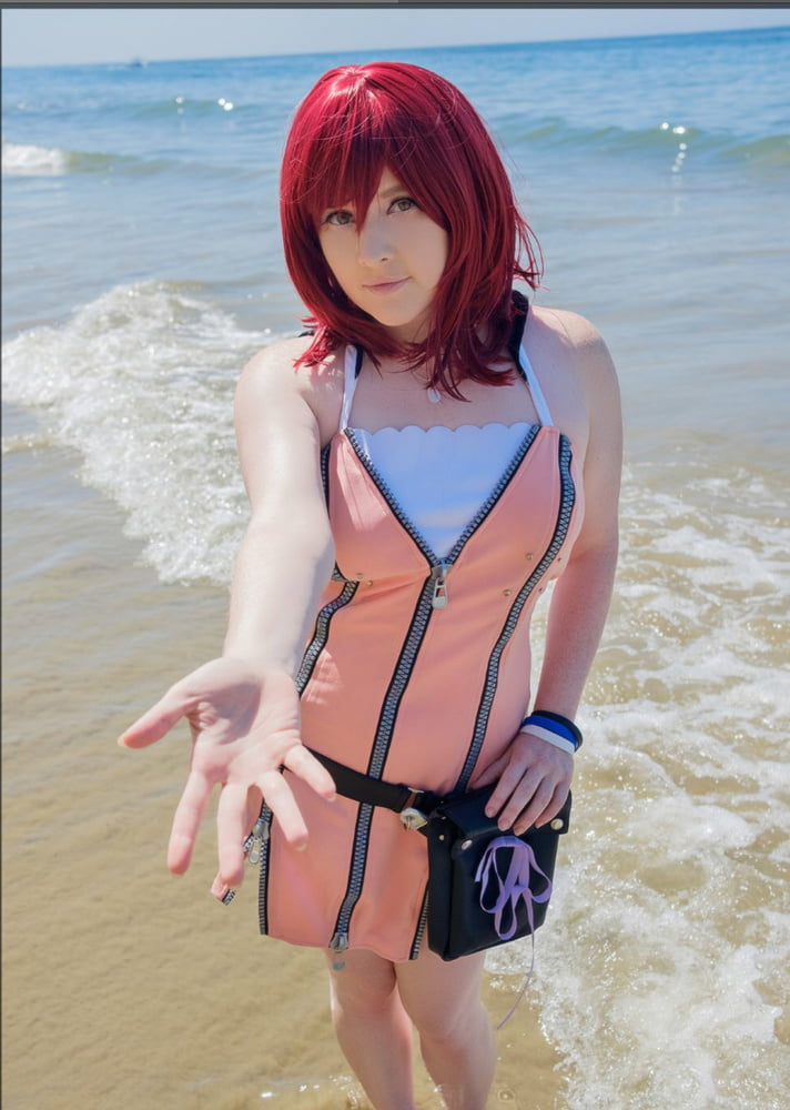 Kingdom hearts beach cosplay strip
 #91350570