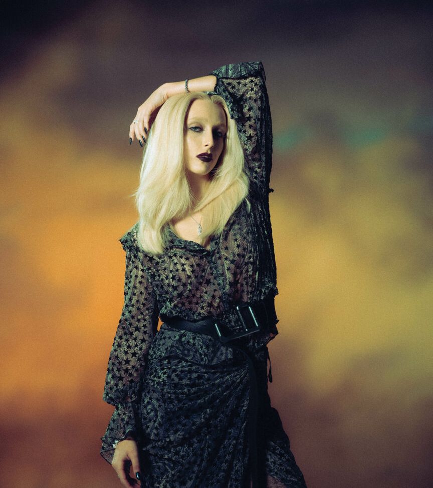 Emma Chamberlain nackt #108607824