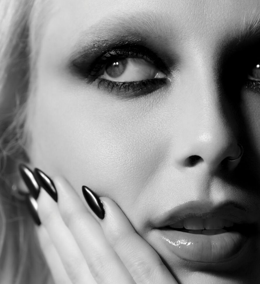 Emma Chamberlain nackt #108607825