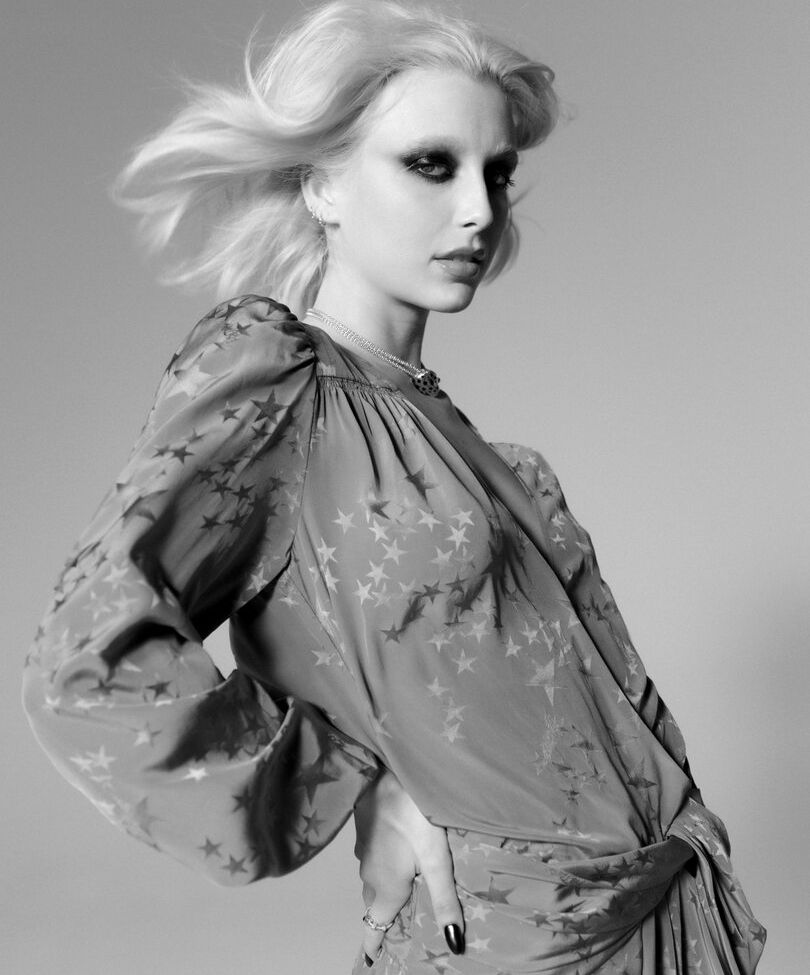 Emma Chamberlain nackt #108607827