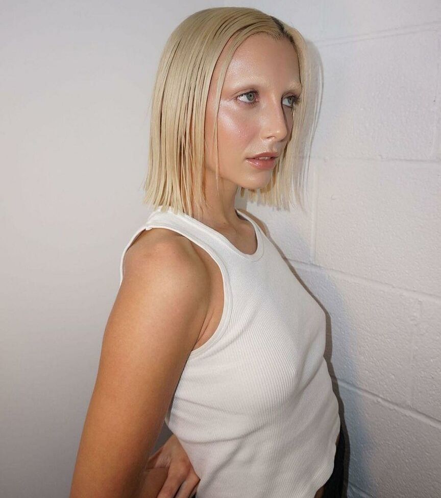 Emma Chamberlain nackt #108607831