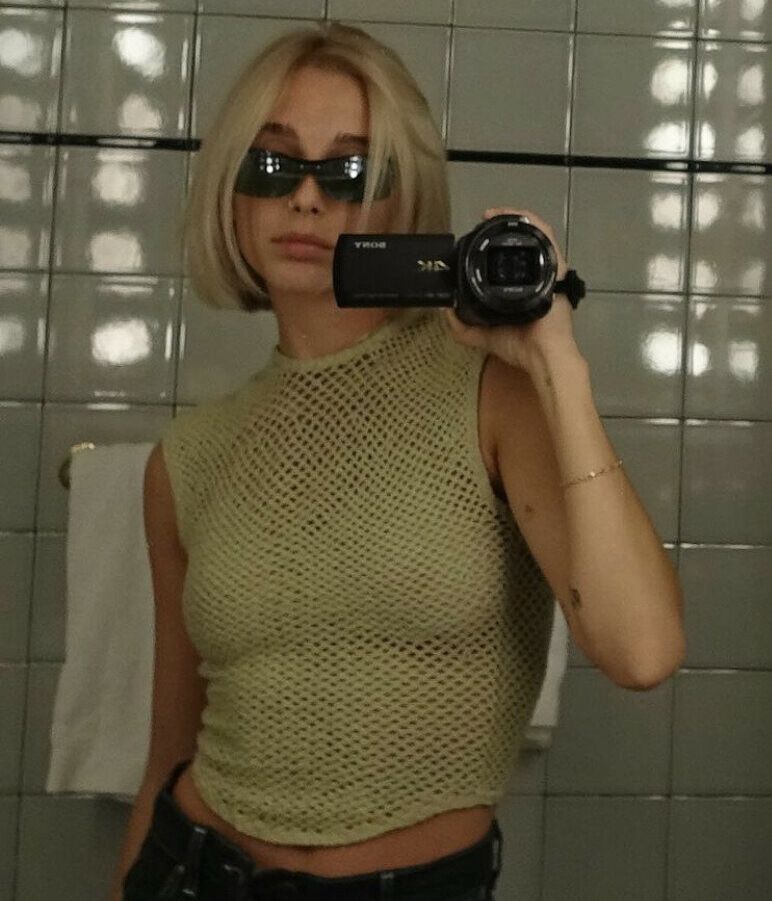 Emma Chamberlain nackt #108607840