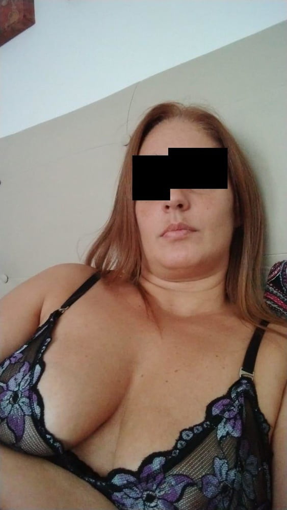 Laura's selfies #97486270