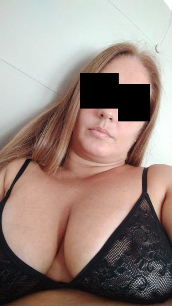 Laura's selfies #97486279