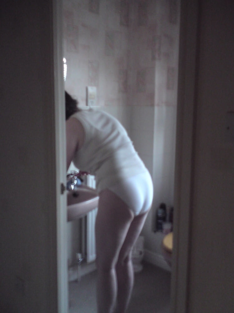 露出した妻たち
 #93733783