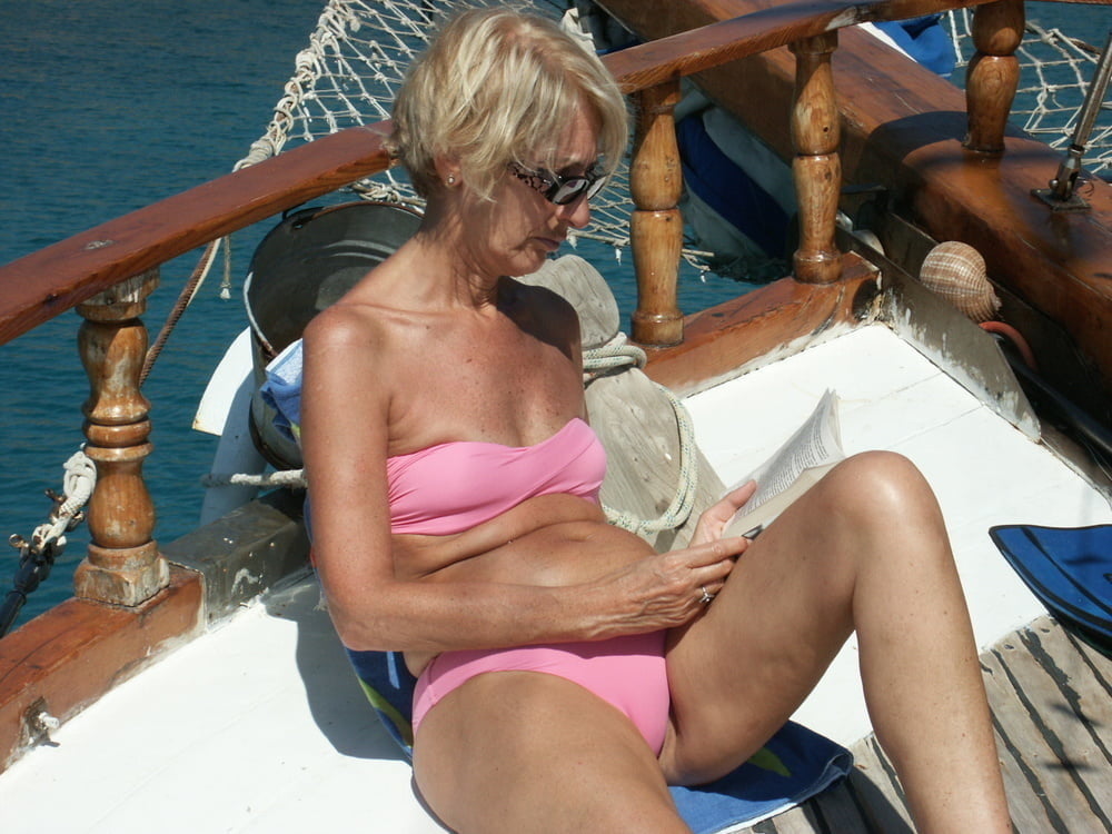 Une Grand Dame Erotique #93240881