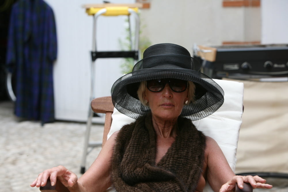 Une Grand Dame Erotique #93240927