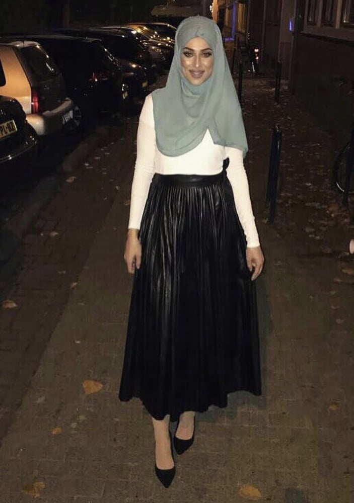 ヒジャブ 1.0
 #94122765