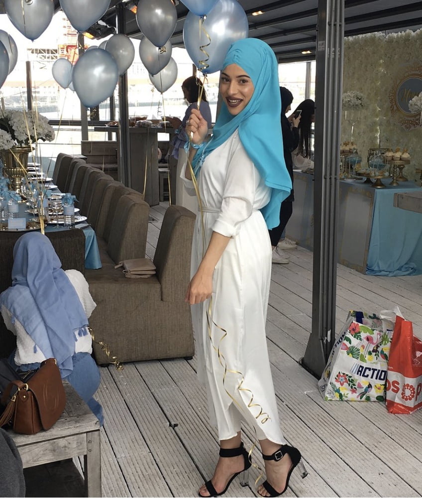 Hijab 1.0
 #94122769