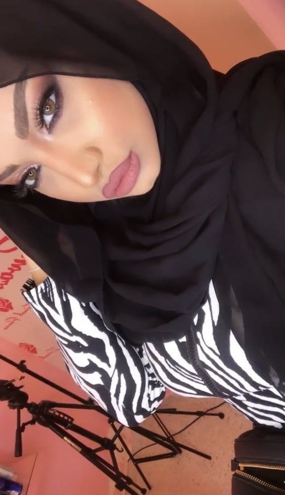 Hijab 1.0
 #94122771