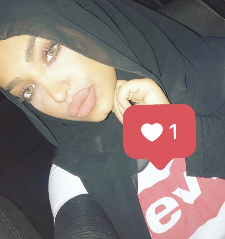 Hijab 1.0
 #94122773