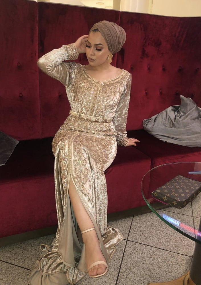 Hijab 1.0
 #94122779