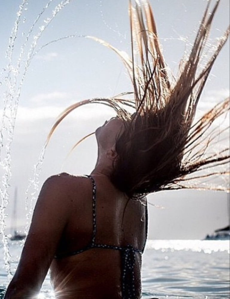 Chicas surfistas
 #81662040