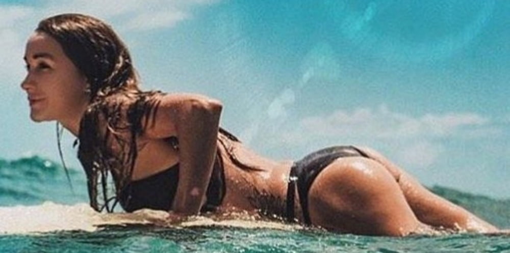 Chicas surfistas
 #81662294