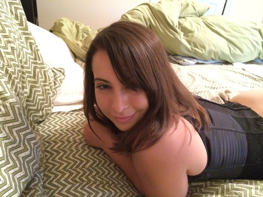 Femme brune brune, épaisse, curvey, couverte de sperme du Texas
 #98507709